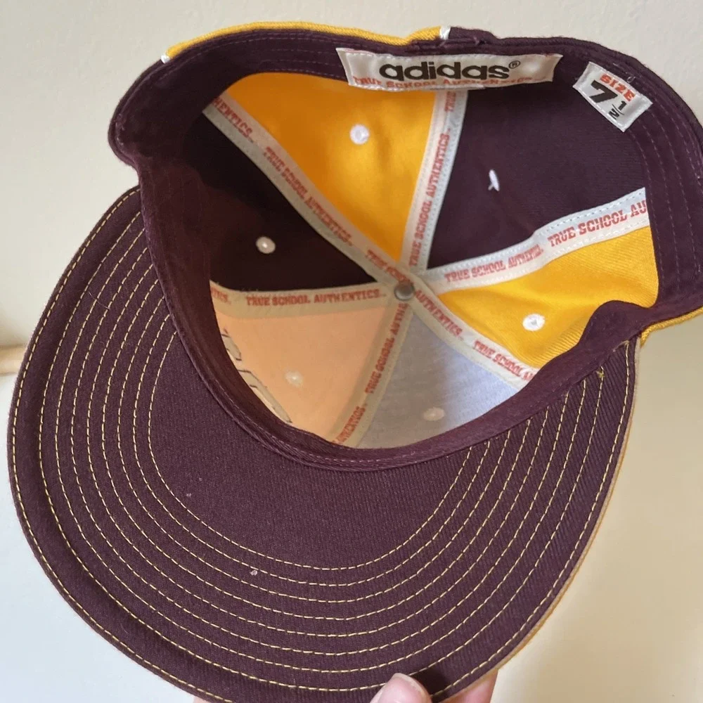 Vintage Minnesota Gophers Fitted Adidas‎ Hat #31 True School Authentics 7 1/2